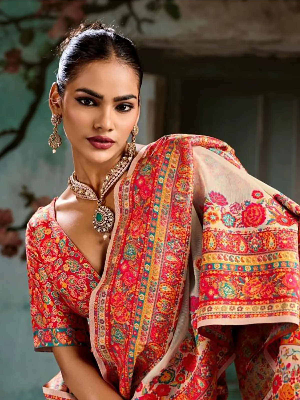 Off White Pashmina handloom weaving saree torso and blouse styling view