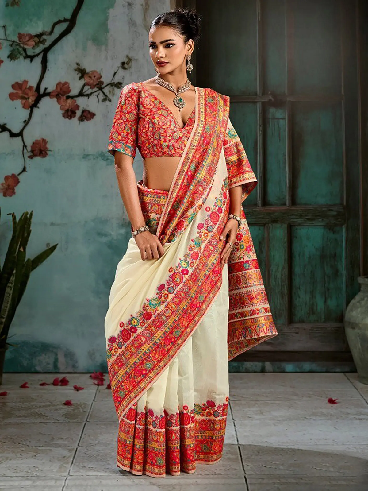 Off White Pashmina handloom weaving saree full drape view