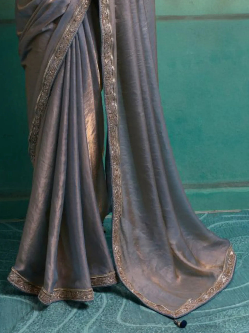 Lavender Saree view 3