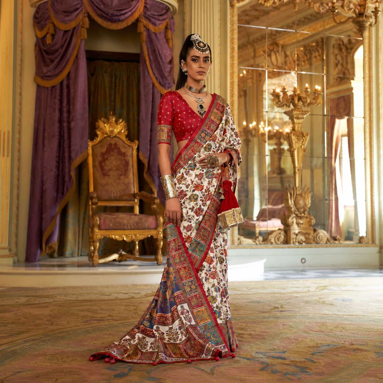 Ivory White Floral Viscose Silk Luxury Printed Party Wear Saree