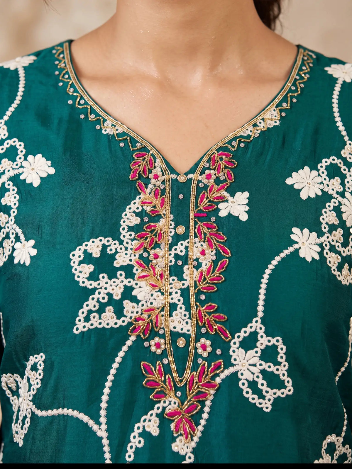 Peacock Green Embroidered PV Cotton Silk Unstitched Salwar Kameez Suit Material - View 5