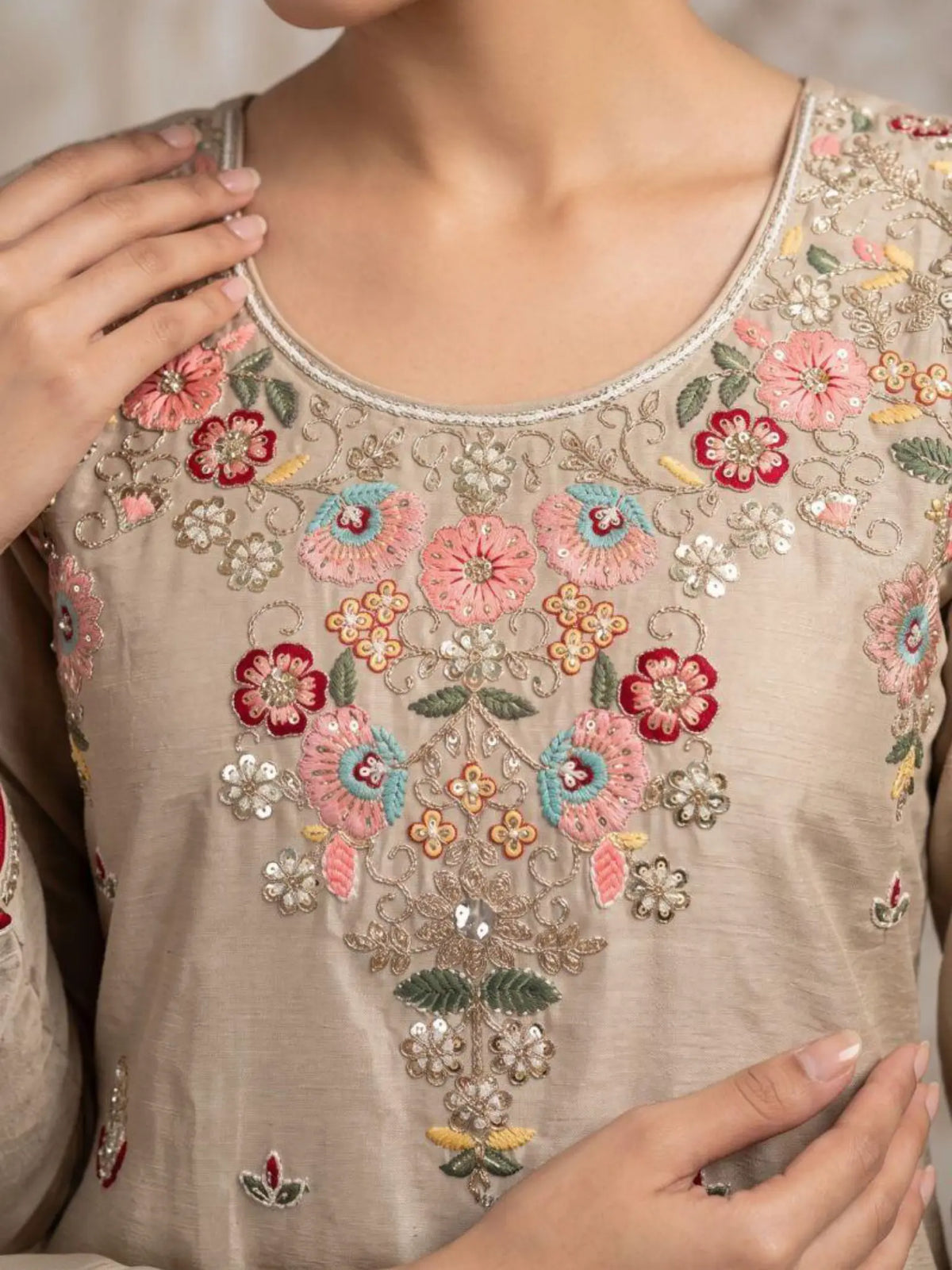 Champagne Beige Embroidered Silk Neckline Bouquet and Scalloped Daman Detail