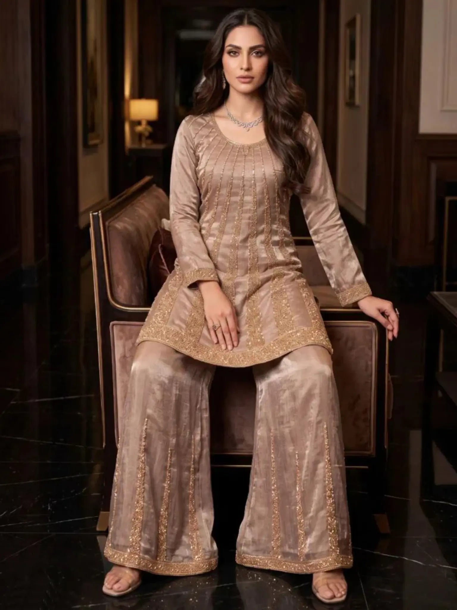 Dusty Rose Mauve Silk Dupatta Scalloped Lace Border and Drape Detail