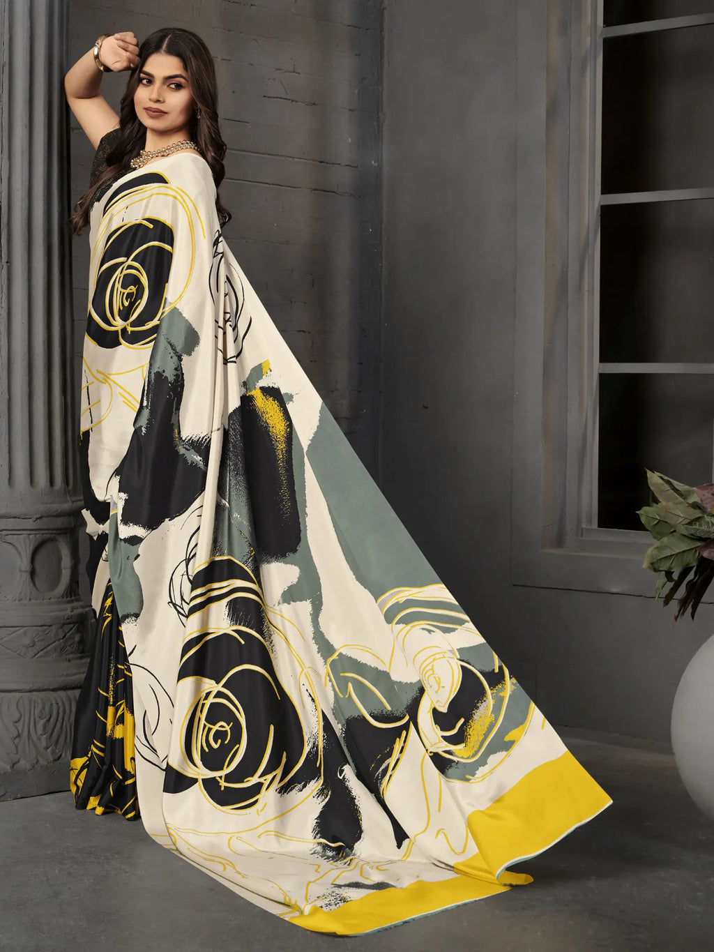 Black & Off-White Abstract Malai Crepe Silk Saree - Detail View 3