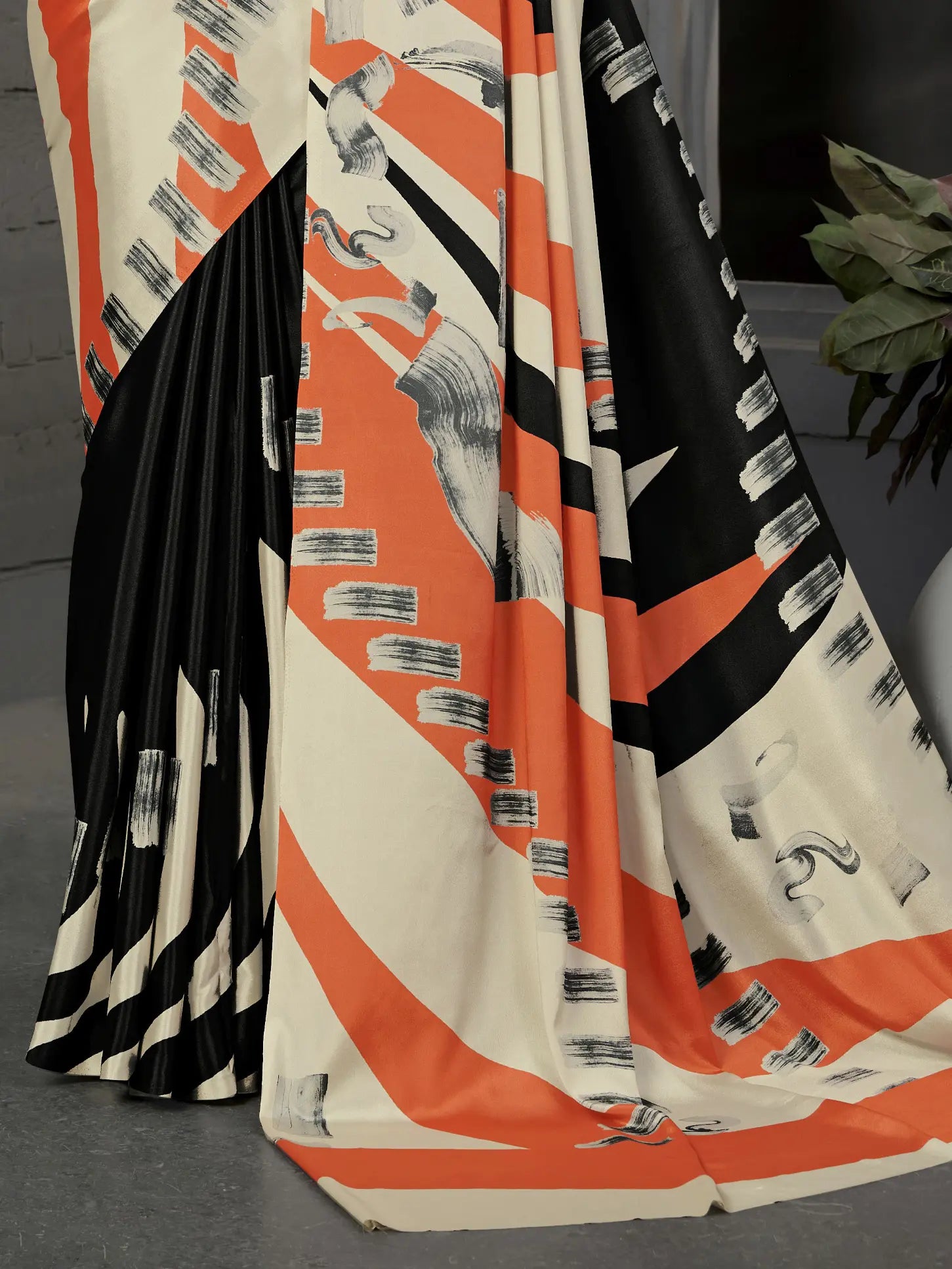 Black & Rust Geometric Malai Crepe Silk Saree - Detail View 3