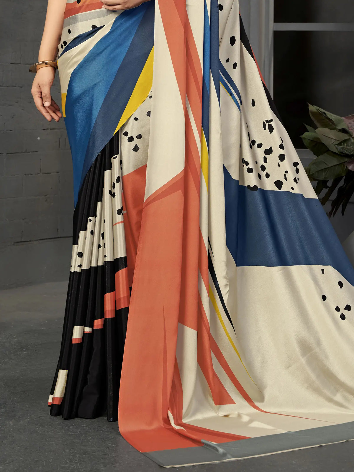 Multi Colorblock Geometric Malai Crepe Silk Saree - Detail View 3
