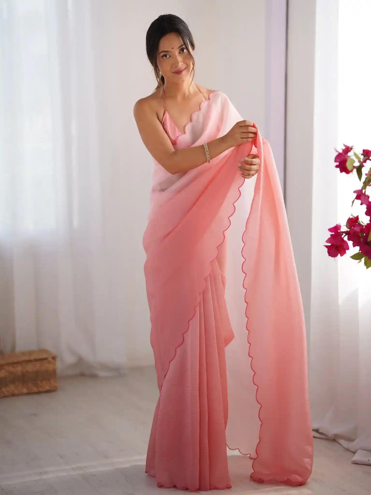 Pink Crunchy Padding Color Arco Border Saree - View 2