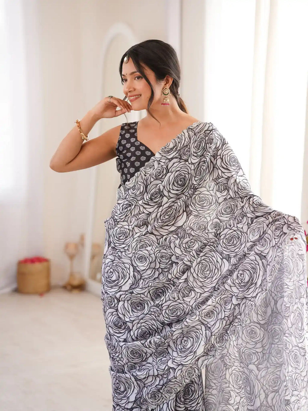 Grey Pure Chinon Digital Printed Swarovski Work Saree - View 4