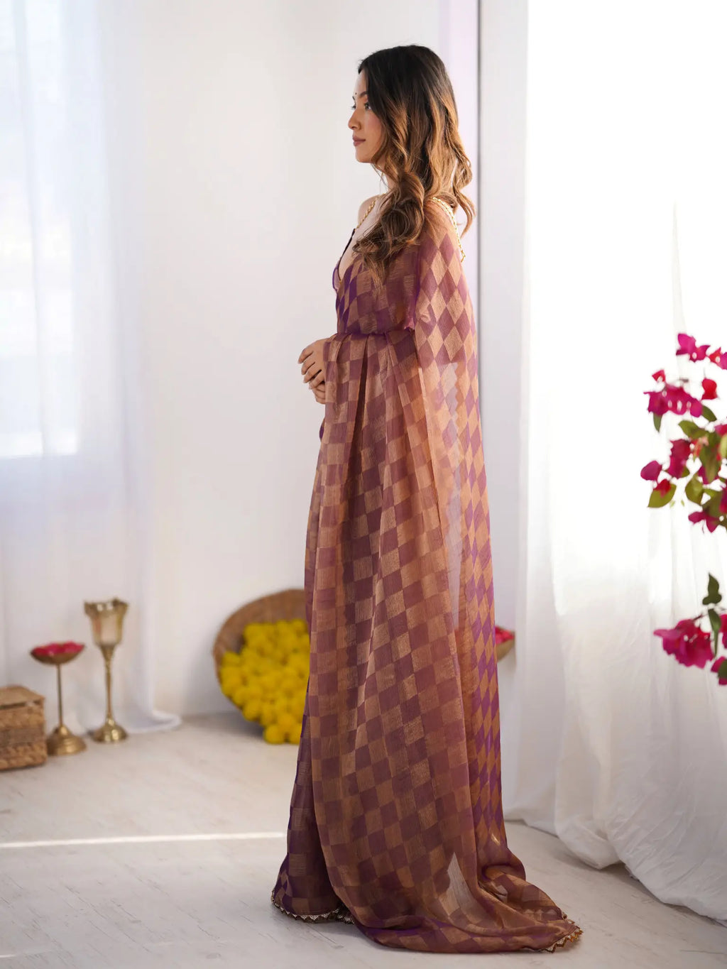 Onion Pink Chiffon Check Cutdana Lace Saree - View 3